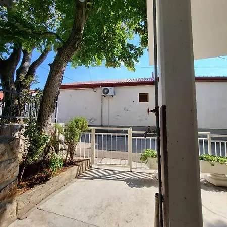 Zele Koic 2 Apartment Starigrad Paklenica